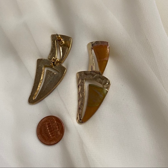 VTG Gold Neutral Double Tooth Clip Earrings - Picture 6 of 6